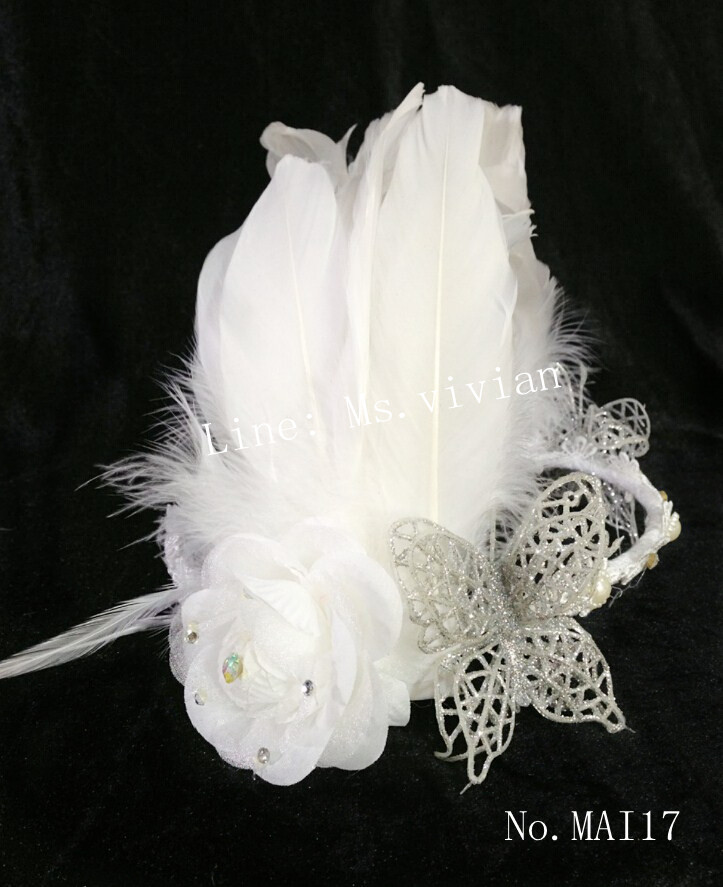 MAI17 มงกุฎขนนกขาว ผี้เสื้อเงิน (งาน handmade)**สินค้ามีจำกัด**