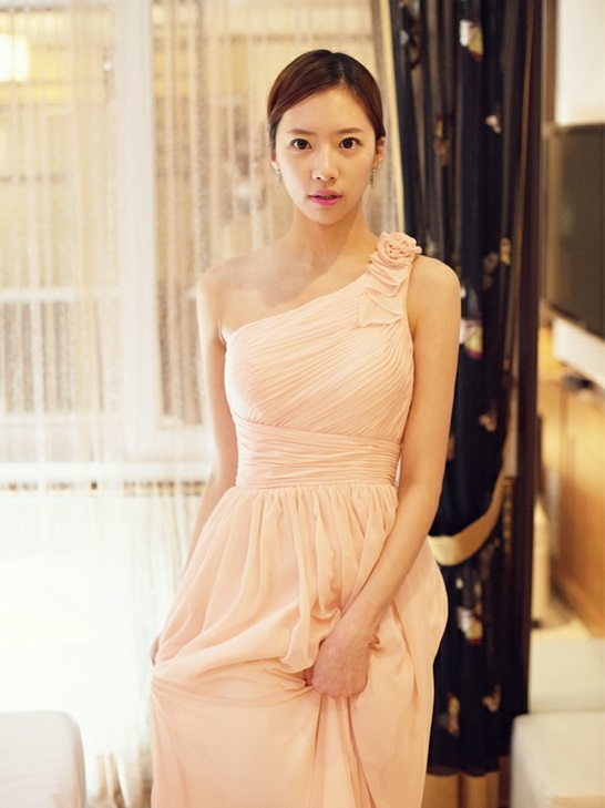 ***หมดค่ะ***เดรสยาวผ้าชีฟองสีส้มอมชมพู ไหล่เฉียง มีซับในสวยเหมือนแบบ100%ค่ะ