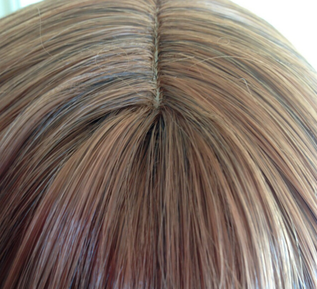 C1128 วิกผมลอนปลายระดับหน้าอก เเสกกลางมีหนังศรีษะ ผมม้า