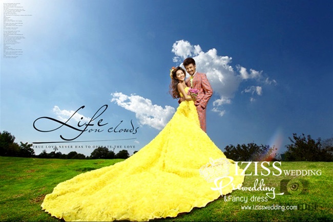 **พรีออเดอร์** PW078 ชุดถ่ายพรีเว็ดดิ้ง (pre wedding dress) ชุดแฟนตาซีชายหญิง "ธีมสีเหลือง"