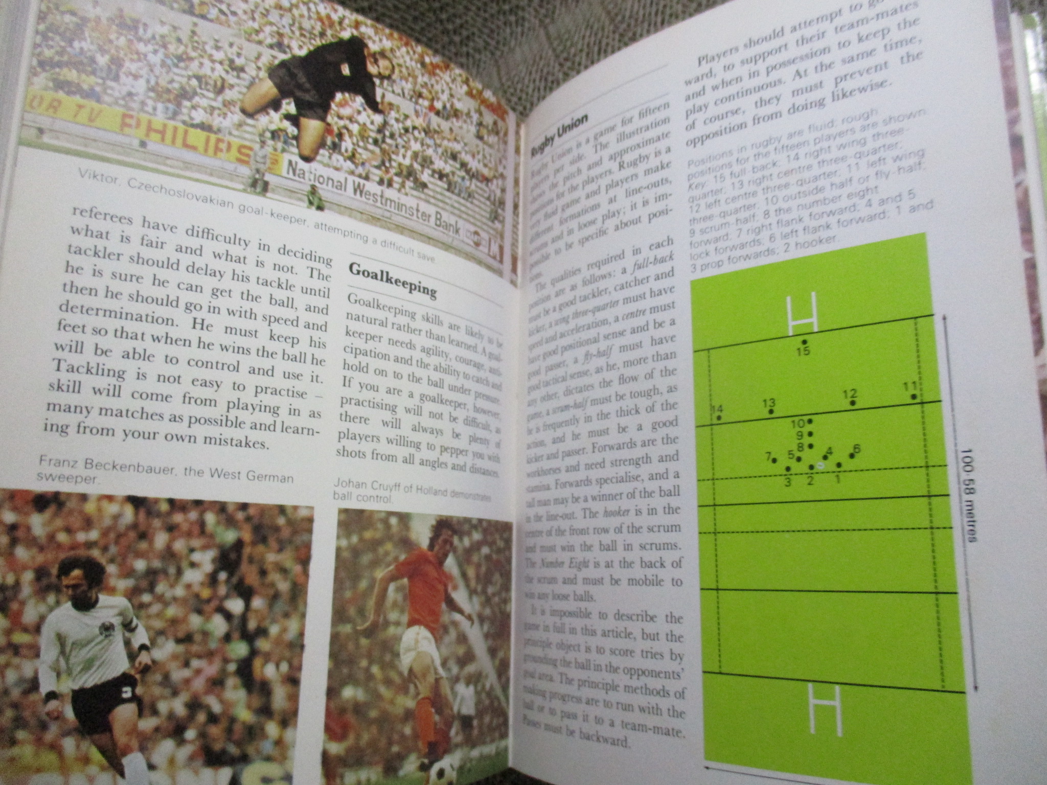 The Outdoor Handbook by Anon (Hardcover) / HAMLYN