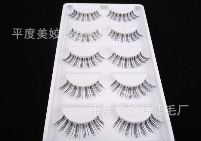 HW-30ขนตาปลอมเอ็นใส (ราคาส่งนี้ ขั้นต่ำ 15 กล่องขึ้นไปเท่านั้น) คละเเบบได้