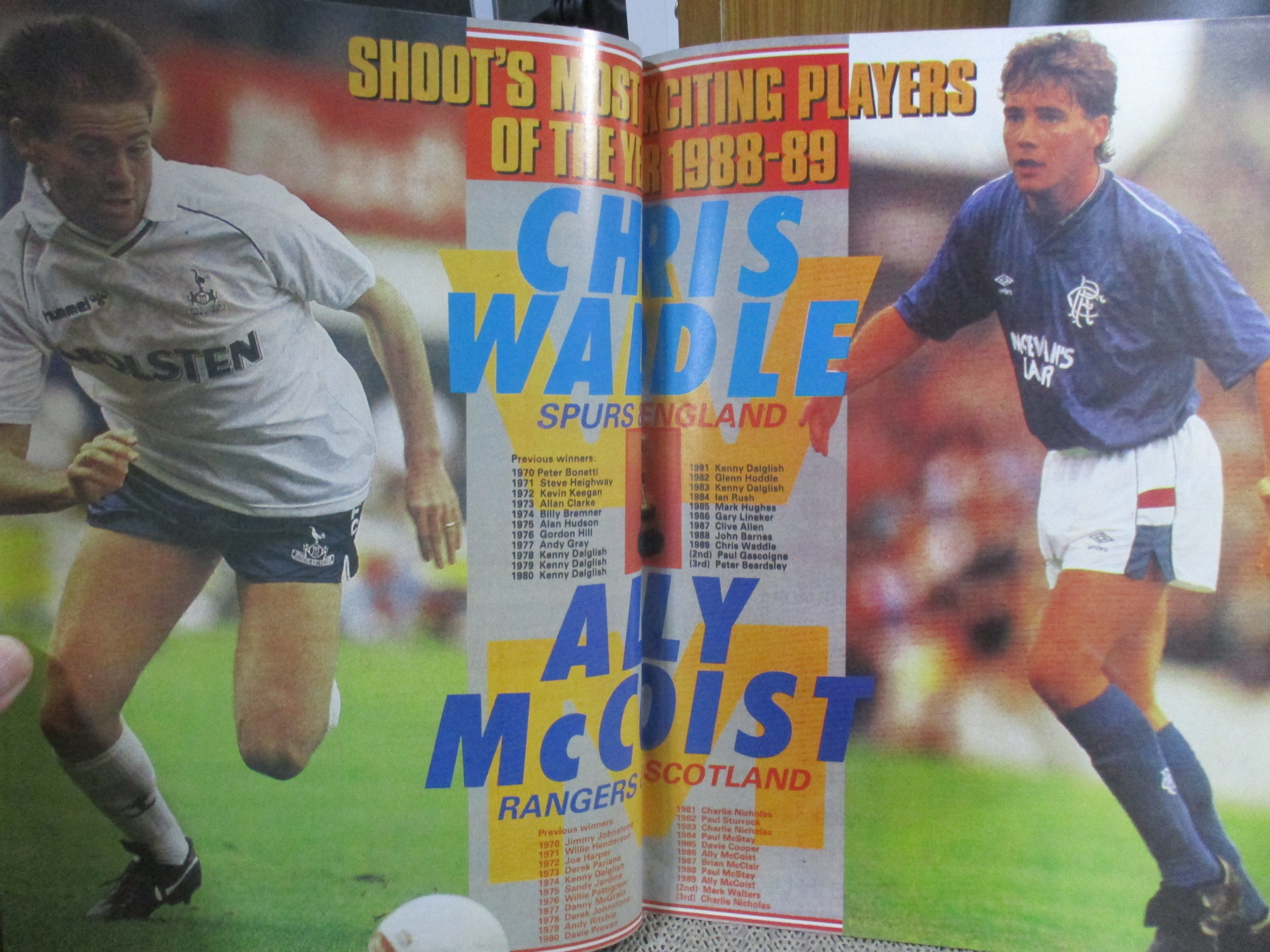 สตาร์ซอคเกอร์ ฉบับที่0613 ปี2532 ปก แกรี่ ลินิเกอร์ หน้ากลาง คริส วอดเดิล / จิมมี่ เคส