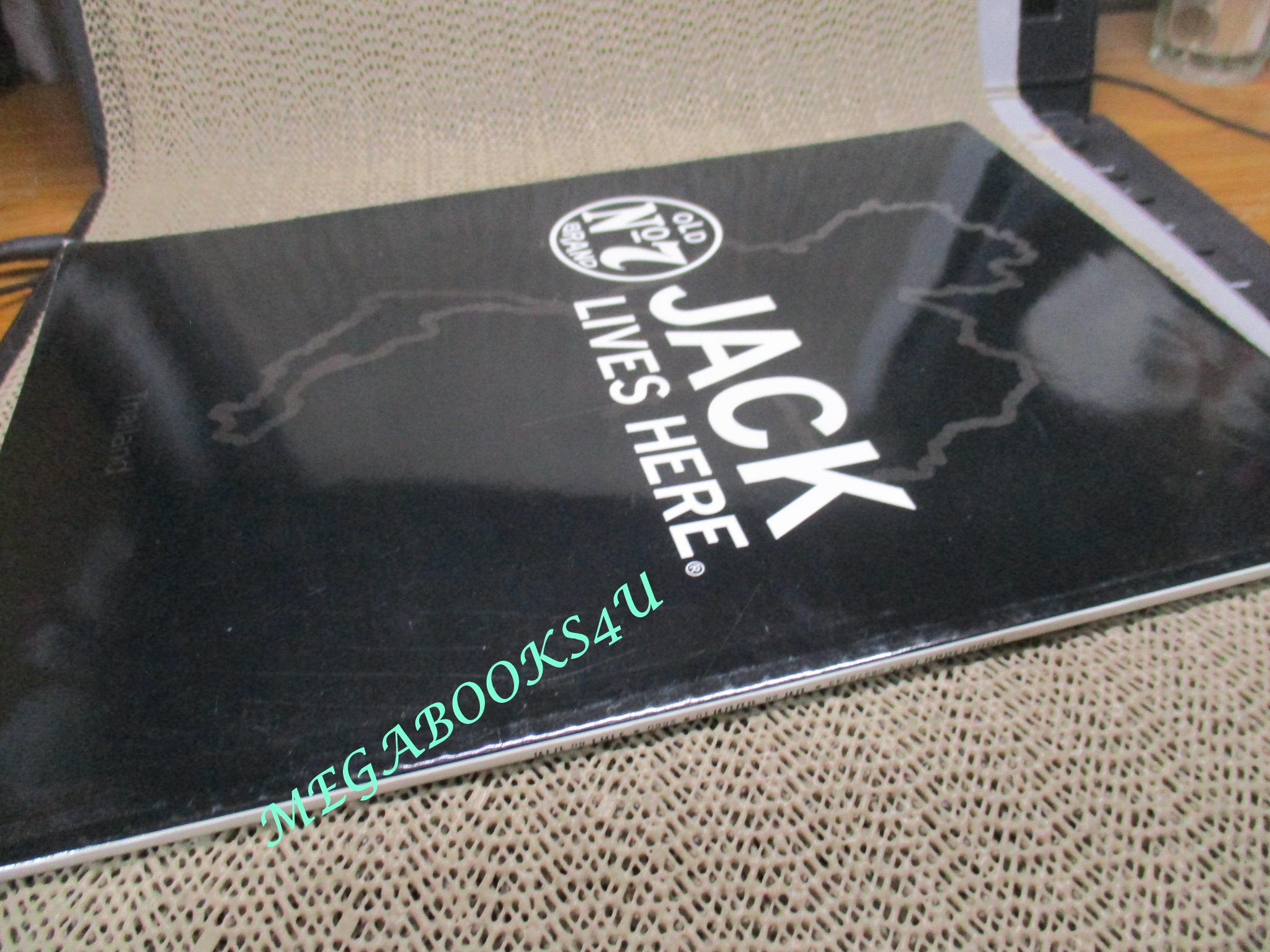 นิตยสารสีสัน ปีที่28 ฉบับที่ 10 ปี2560 นันทิดา แก้วบัวสาย