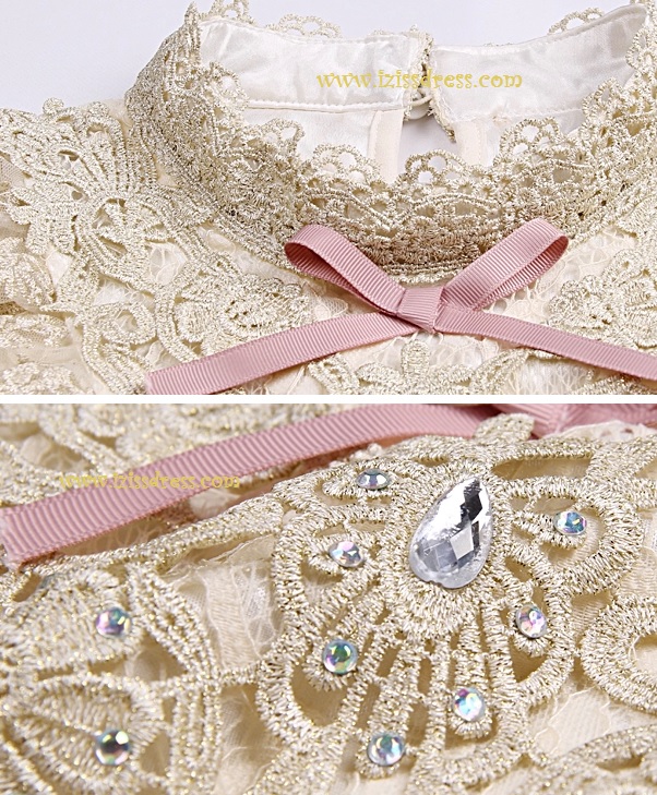 **พร้อมส่ง**เสื้อลูกไม้แขนยาวสีครีมใส่ทำงาน ใส่เป็นเพื่อนเจ้าสาวชุดไทย ดีเทลตกแต่งช่วงคอด้วยโบว์สีน้ำตาล ช่วงอกประดับเพชร และผ้าลูกไม้โปร่งมีระบายผสมดิ้นทอง มีซับใน สวยคุณภาพดีเหมือนแบบค่ะ