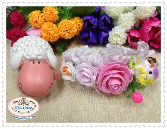 **พร้อมส่ง**ไม้คาดผมนกผสมดอกกุหลาบ ฐานประดับผ้าลูกไม้ฟรุ้งฟริ้ง ใช้เป็นพร็อพสำหรับประดับผมประกอบชุดสไตล์เจ้าหญิง นางฟ้า เจ้าสาว หรือใส่เดินขบวนพาเหรด กีฬาสี สวยมากๆค่ะ