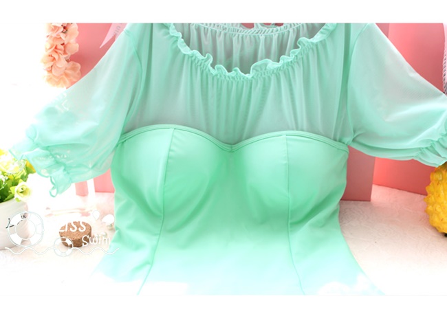 **พร้อมส่ง**บิกินี่ชุดว่ายน้ำวันพีซ one-piece สีเขียวมินต์ แขนตุ้กตา เล่นดีเทล sexy เล็กๆ ซีทรูช่วงเนินอกและแขน น่ารักไม่โป๊ สดใสรับลมทะเลสวยเหมือนแบบค่ะ