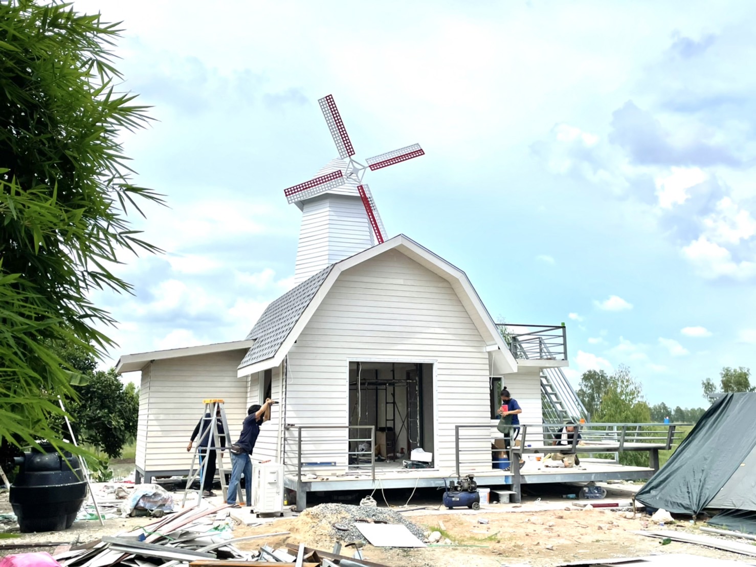 บ้านกังหันลม ขนาดกว่า 50 ตารางเมตร ใหม่ล่าสุด กังหันหมุนได้จริง