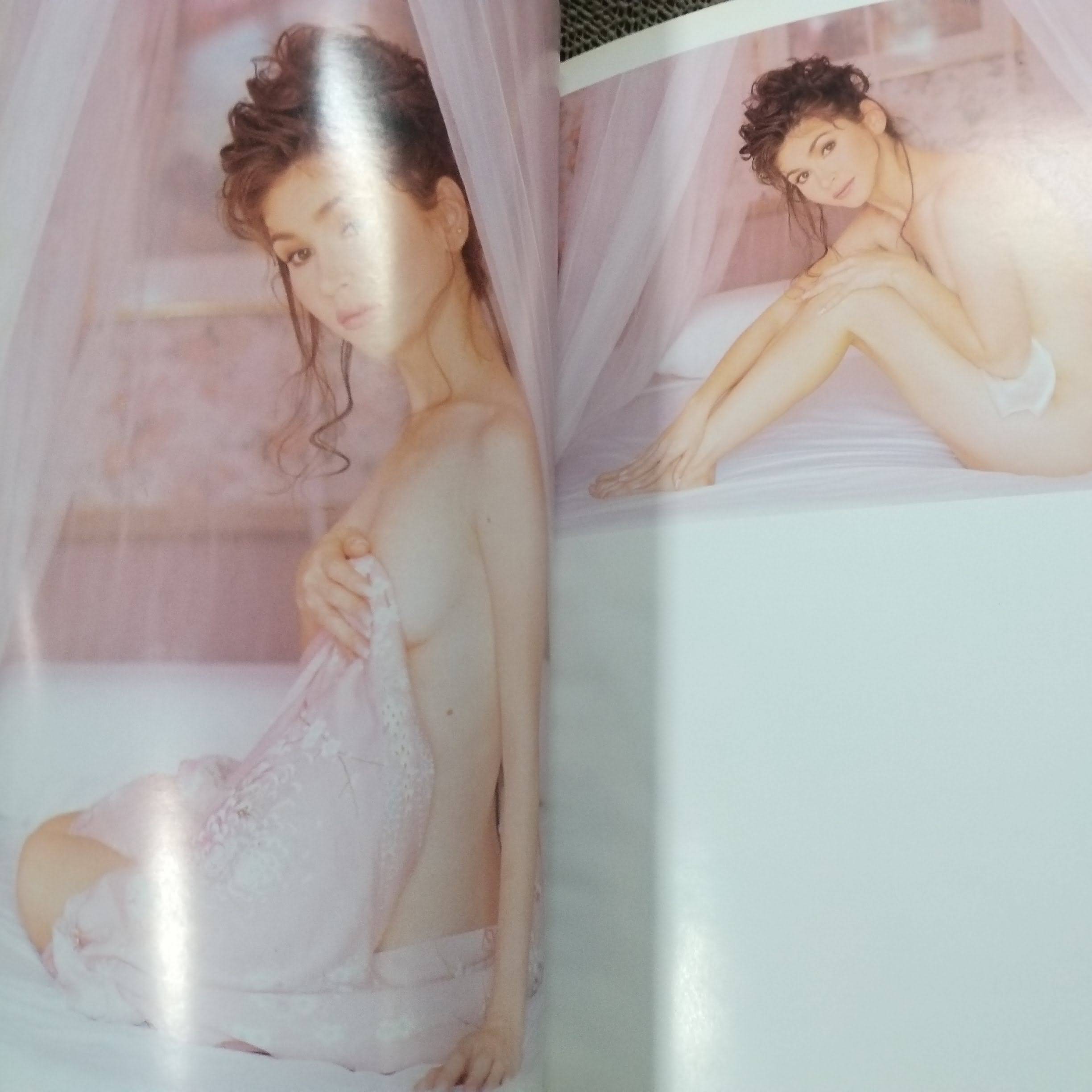 กัญญารัตน์ SEXY PHOTO ALBUM MAX SPECIAL vol.07 หนังสือมอมแมมเล็กน้อย มีคราบน้ำแผ่นหลัง 2-3 แผ่น เปิดได้ตามปกติ