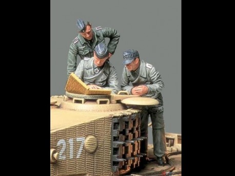 1/35 Tank Commander Otto Carius and Crew