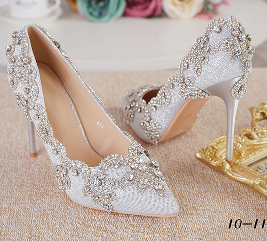 รองเท้าเจ้าสาวสีเงินแต่งคริสตัสสวยหรู ไซต์ 34-40 สูง 2.2 / 3.4 / 4.2 นิ้ว