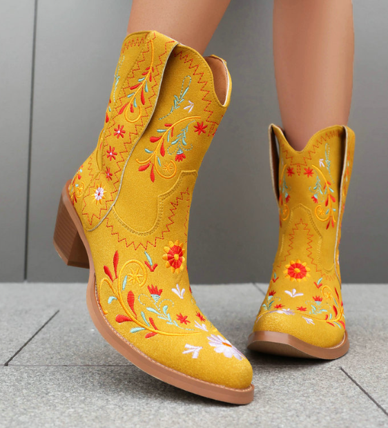 รองเท้าบูทส้นปักลายดอก ไซส์ 34-46 สีดำ/แดง/ฟ้า/เหลือง/น้ำตาล