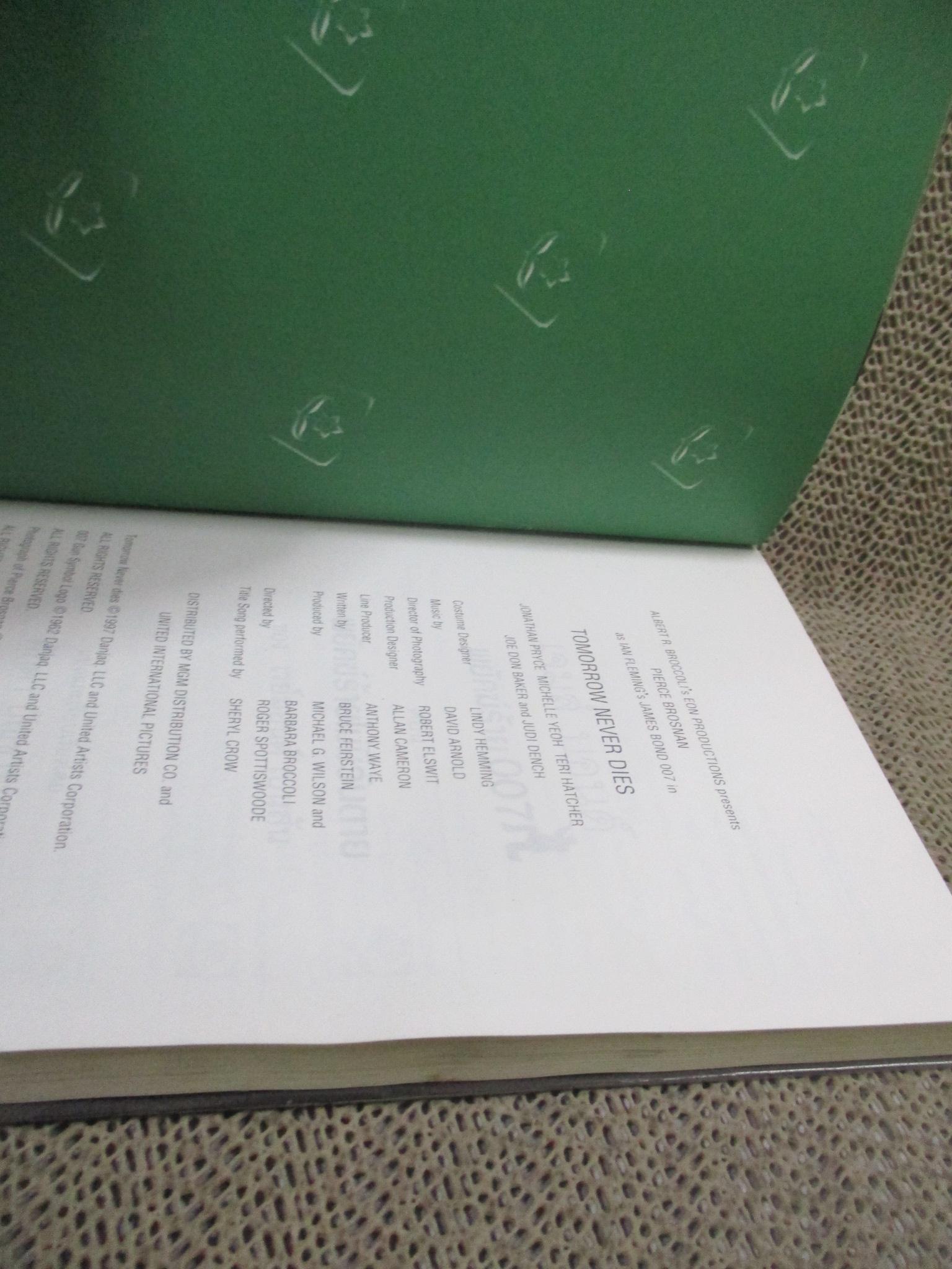 เจมส์ บอนด์ JAMES BOND 007 / พยัคฆ์ร้ายไม่มีวันตาย TOMORROW NEVER DIES / หนังสือแปล