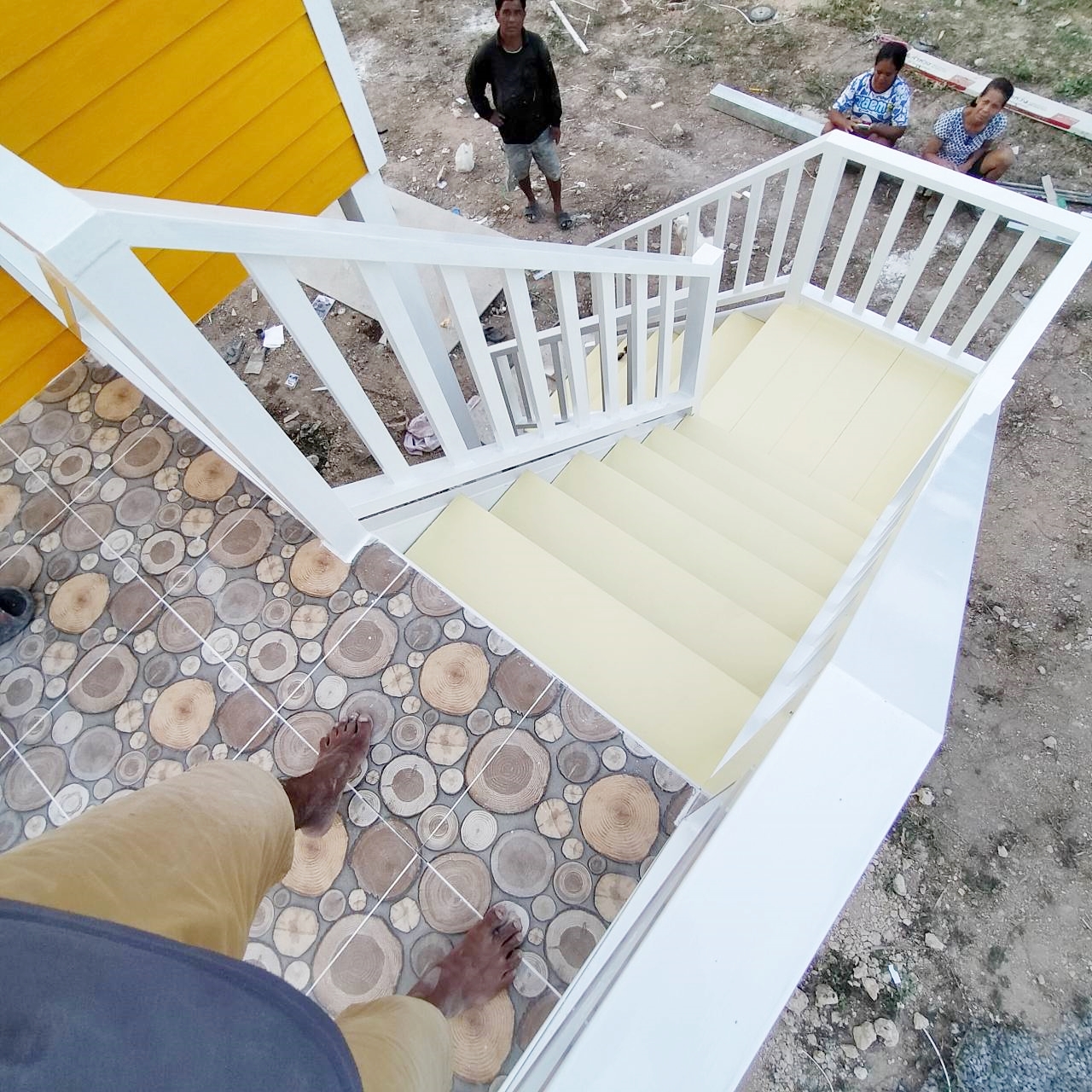 บ้านน็อคดาวน์เป็นโครงสร้างเหล็ก ขนาด 4*6 เมตร สูง 2.4 เมตร