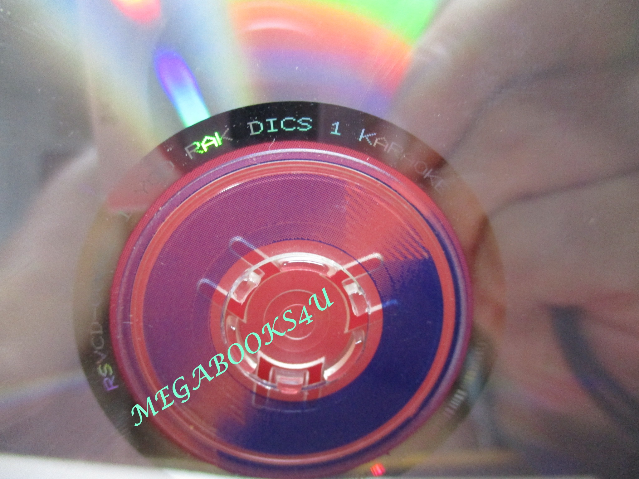 ซีดีเพลงไทยลูกทุ่ง คาราโอเกะ ยอดรัก สลักใจ อัลบั้ม อมตะเพลงดัง ยอดรัก 1 ///ปกดี แผ่นมีรอยปานกลาง