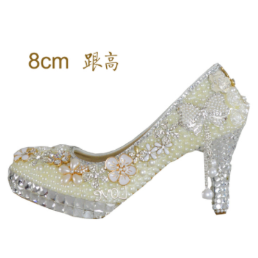 รองเท้าเจ้าสาวสีขาว ไซต์ 34-40 สูง 5.6 / 4.4 / 3.2 นิ้ว