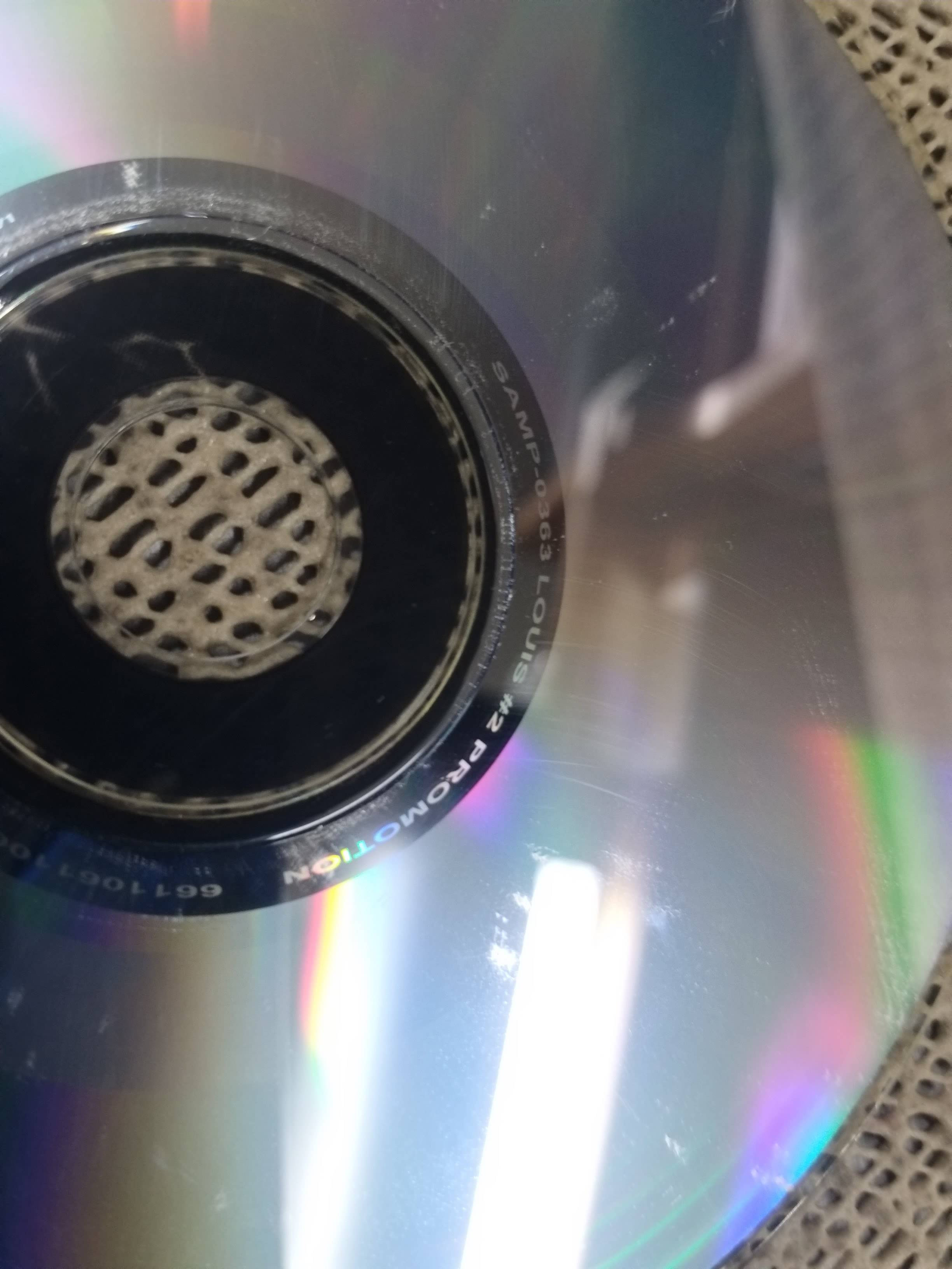 ซีดีเพลงไทยสากล หลุยส์ แรพเตอร์ อัลบั้ม LOUIS HACKER บรรจุ3เพลง // ปกสวย เจาะ แผ่นแท้ แผ่นสวย / ปกและแผ่นมีปากกาเมจิคเขียนข้อความไว้