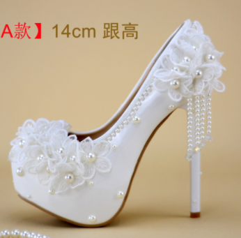 รองเท้าเจ้าสาวสีขาว ไซต์ 34-40 สูง 5.6 / 4.4 / 3.2 นิ้ว