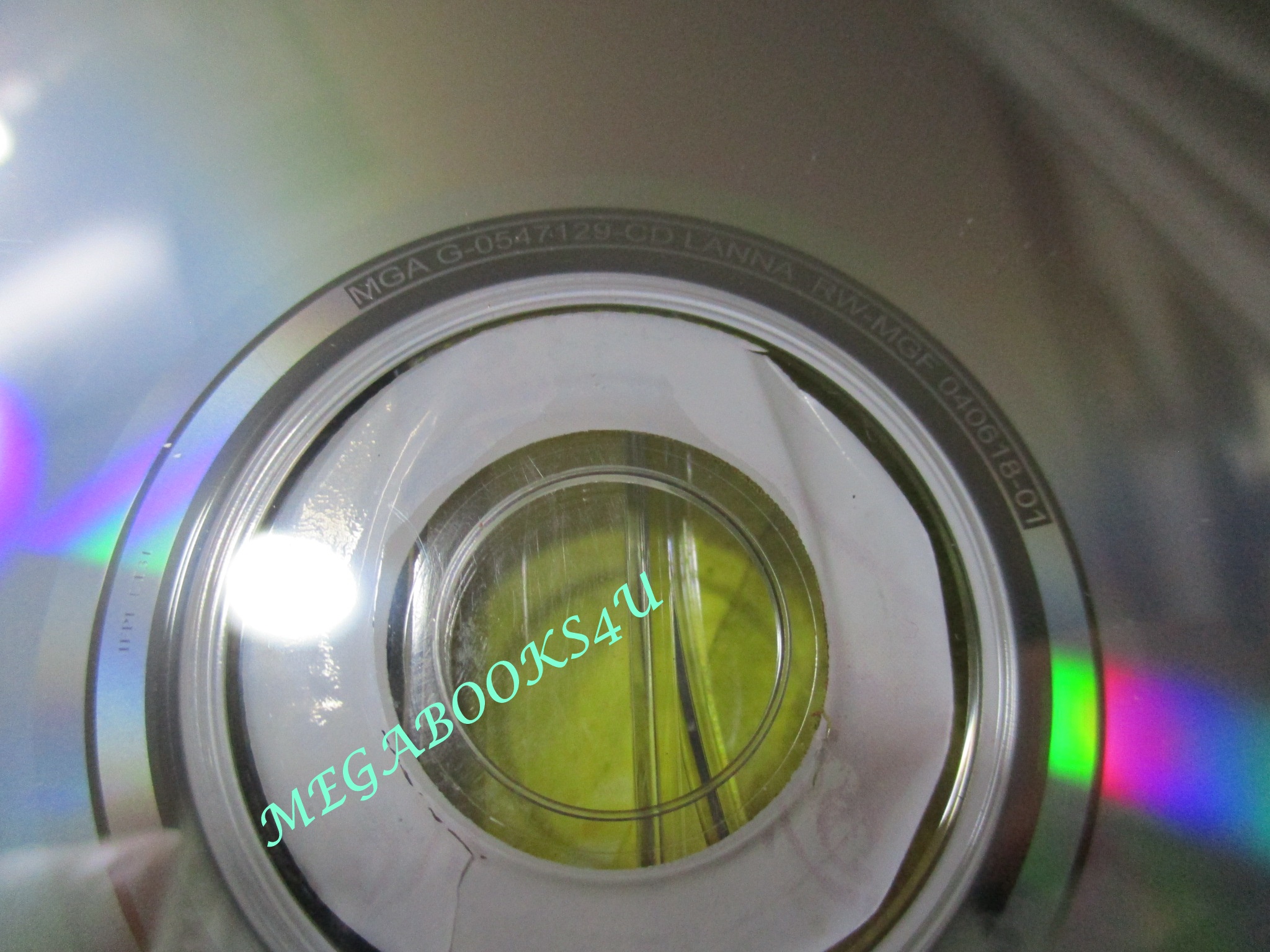 ซีดีเพลงไทยสากล ลานนา คัมมินส์ LANNA COMMINS อัลบั้ม ลานนา คัมมินส์ // ปก และ แผ่นมีรอยเล็กน้อย