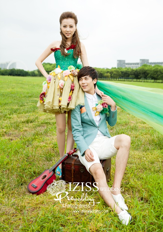 **พร้อมส่งเฉพาะชุดผู้หญิง**ชุดถ่ายพรีเว็ดดิ้ง (pre wedding dress) ชุดแฟนตาซีชายหญิง "ธีมสีเขียว"