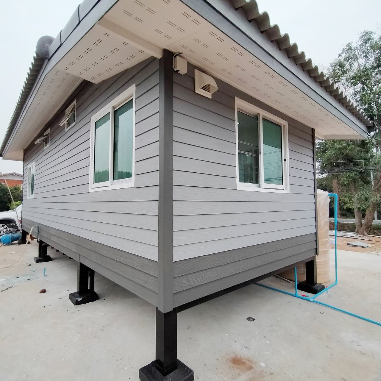 บ้านน็อคดาวน์ ขนาด 4*6 เมตร และมีครัวต่อด้านข้าง ขนาด 3*2 เมตร