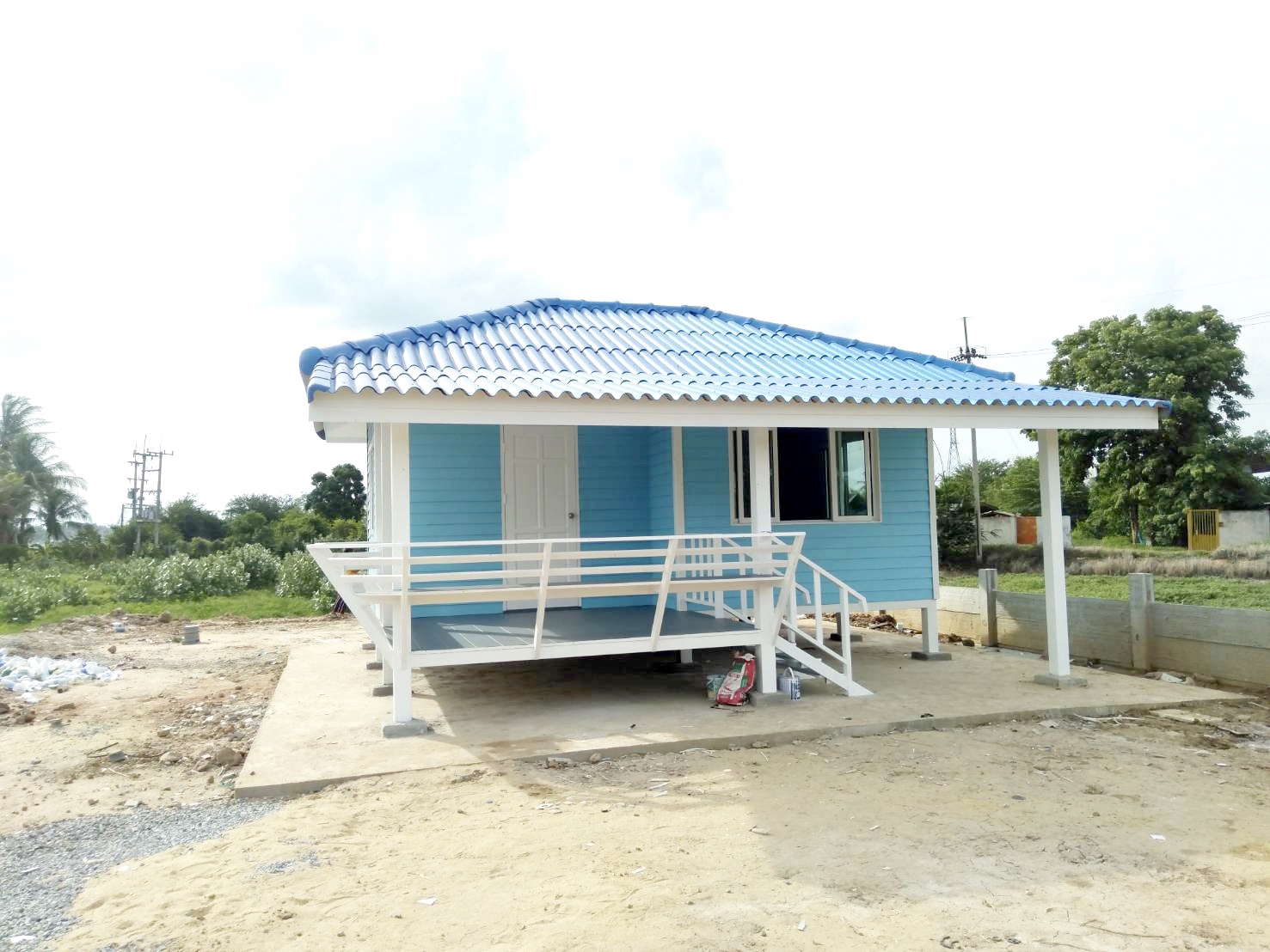 บ้านน็อกดาวน์โครงสร้างเหล็ก ขนาด 4*6 เมตร พร้อมระเบียง ขนาด 2*3 เมตร