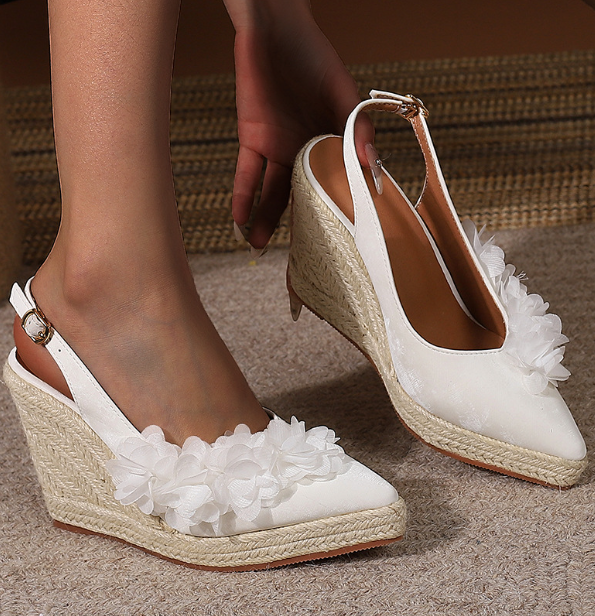 รองเท้าส้นเตารีดปลายแหลม ไซส์ 35-42 สีดำ/ขาว มี 2 รุ่น