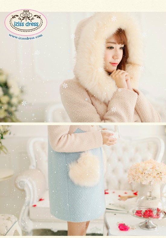 ***พร้อมส่ง size L จองด่วนมีจำนวนจำกัดนะคะ***เสื้อโค้ทกันหนาวแขนยาวสีครีมฟ้า ฮู้ดและกระเป๋า 2 ข้างตกแต่งขนเฟอร์เกรด A ขนหนานุ่มมากๆ เหมือนแบบ 100%