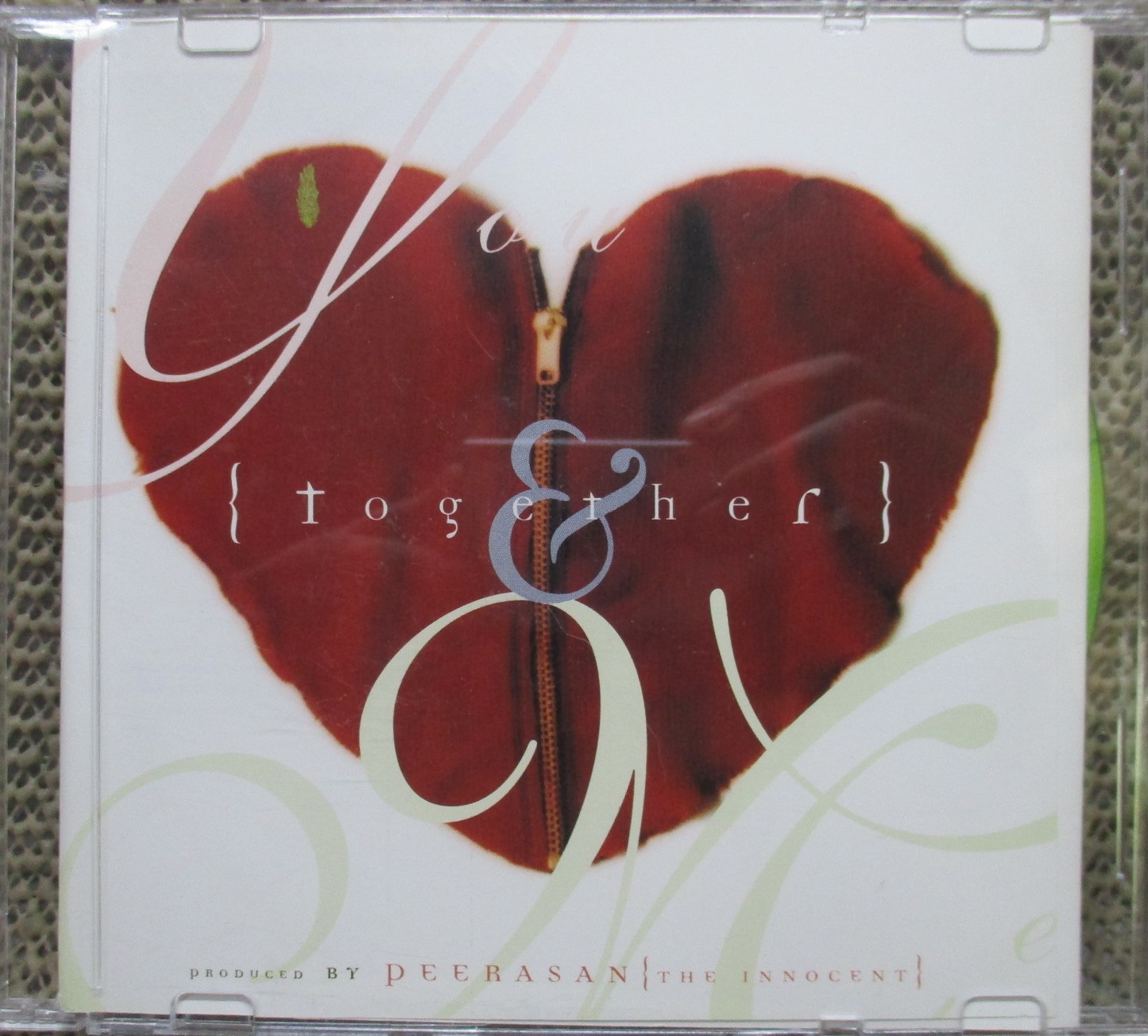 ซีดีเพลงไทยสากล รวมฮิต อัลบั้ม LOVE TOGETHER // ปกสวย แผ่นสวย มีรอยนิดเดียว