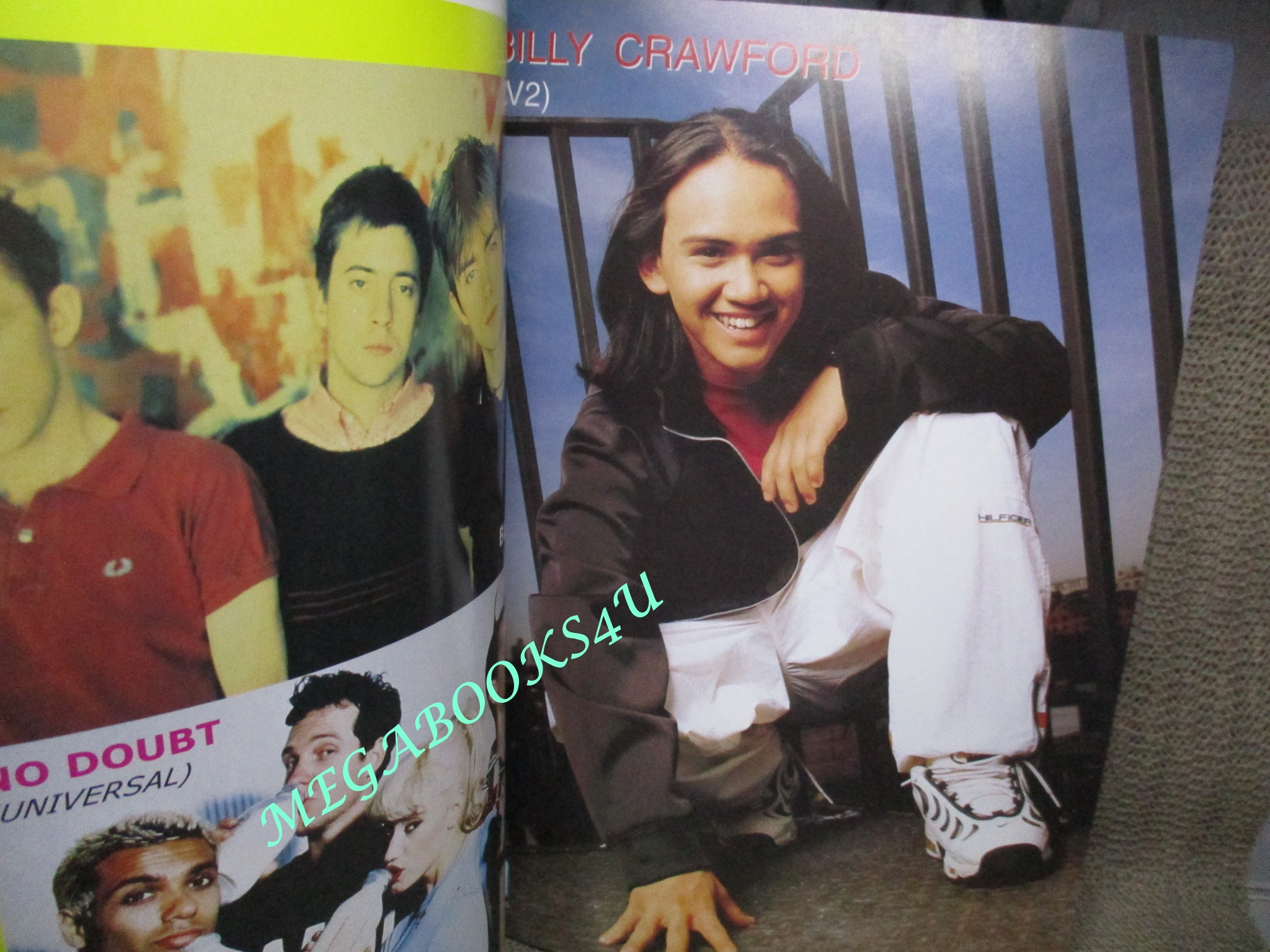 หนังสือเพลงพร้อมคอร์ดกีตาร์ THE GUITAR YEAR BOOK 2000