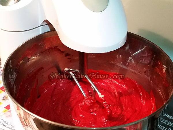 วิธีทำเรดเวลเว็ทเค้ก (Red VElvet Cake) 12