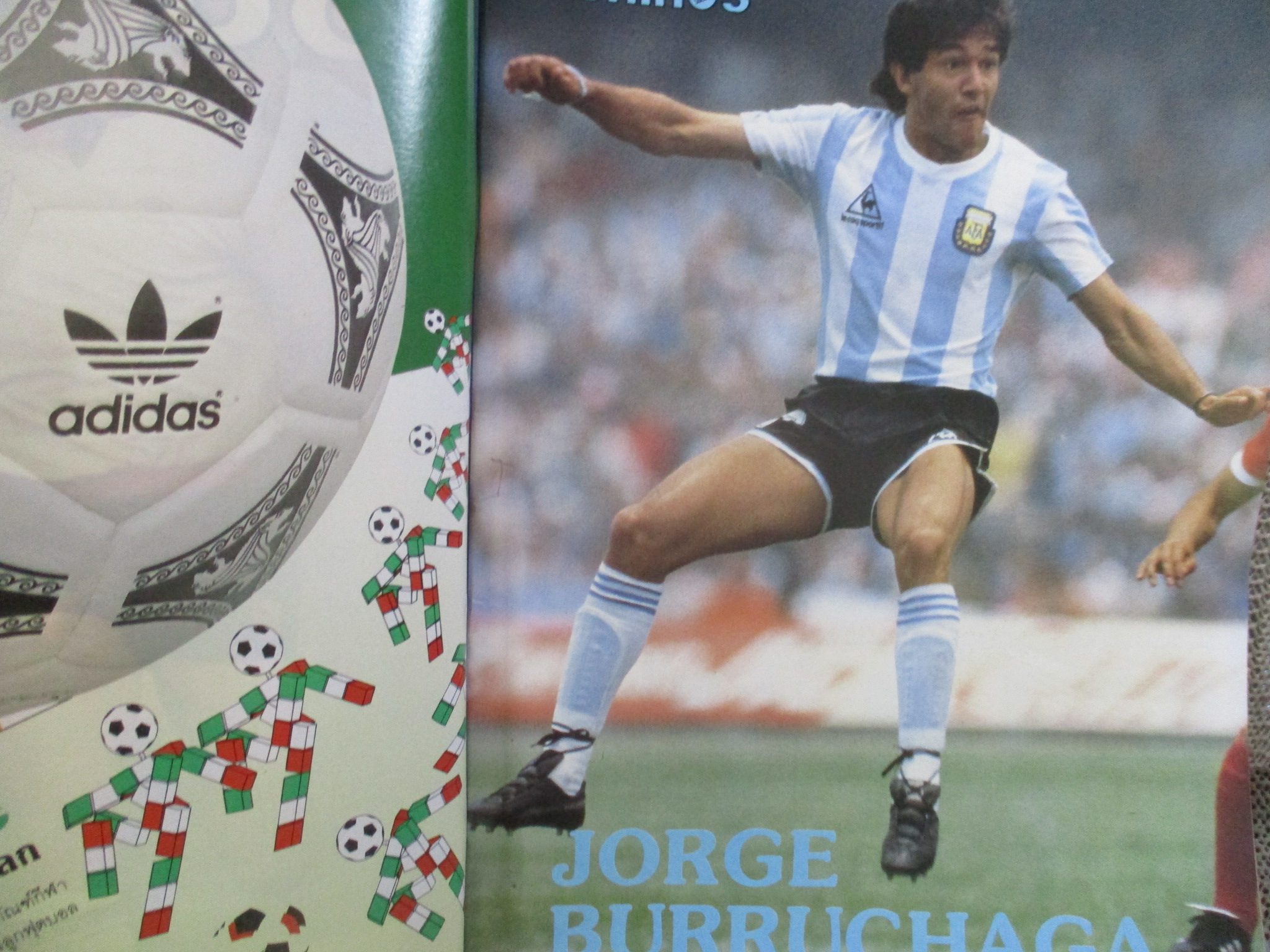 M03 สตาร์ซอคเกอร์ ฉบับที่647 ปี2533 ปก คริส วอดเดิ้ล หน้ากลาง ไอร์แลนด์ / จอร์จ เบอร์รูชากา