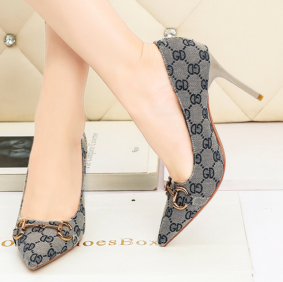รองเท้าคัทชูปลายแหลม ไซต์ 34-40 สีดำ/น้ำตาล/น้ำเงิน