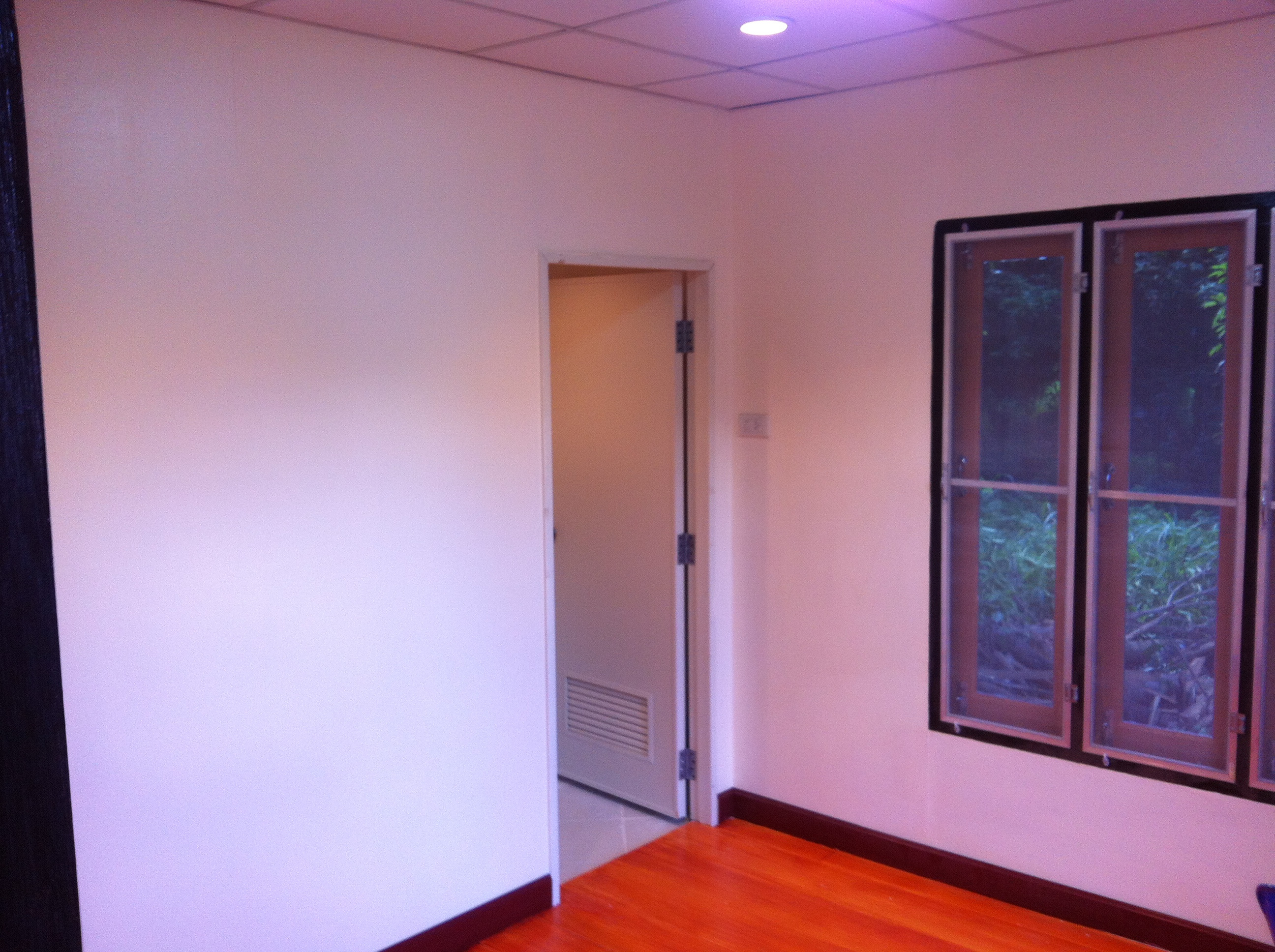 บ้านน็อคดาวน์ : 4*6 ยกสูง พร้อมระเบียง 2*3เมตร (1 ห้องนอน 1 ห้องนั่งเล่น 1 ห้องน้ำ)