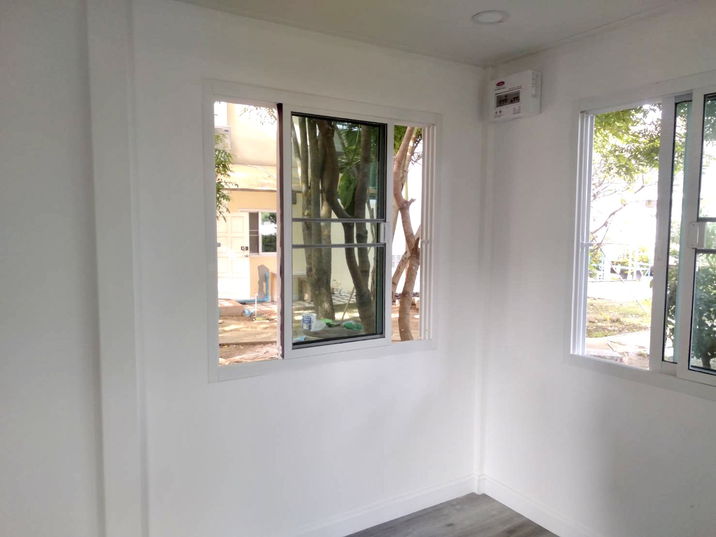 บ้านน็อคดาวน์ สไตล์โมเดิร์น ขนาดบ้าน 4*8 เมตร พร้อมระเบียง 2*3 เมตร ราคา 360,000 บาท