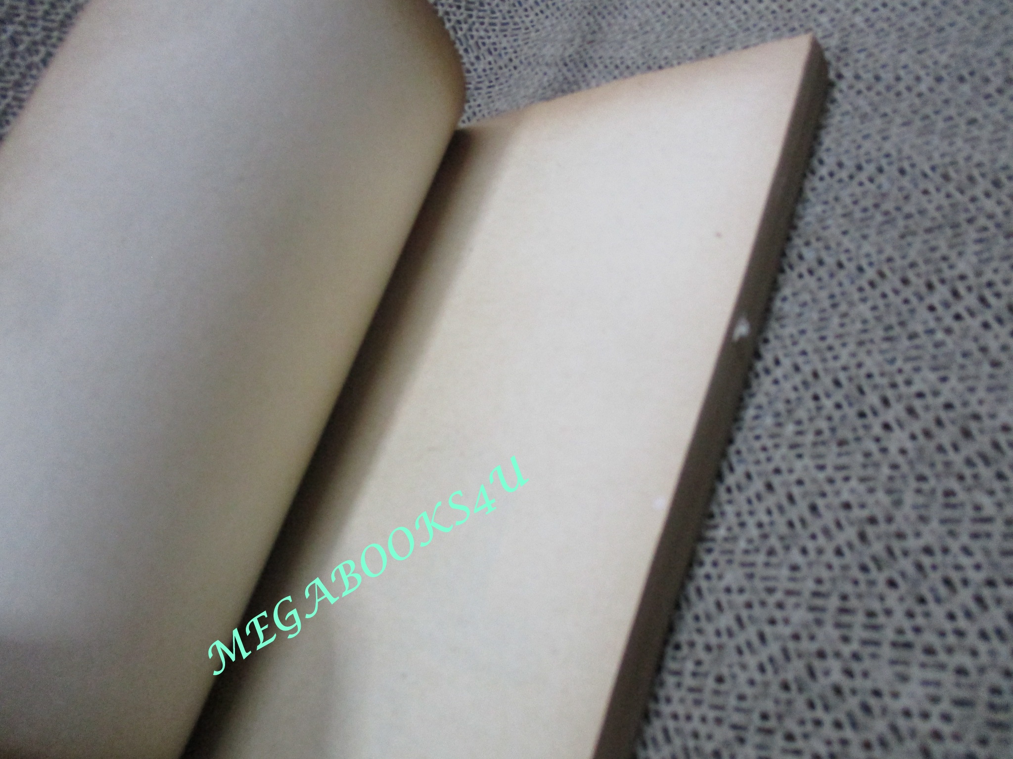 มนุษย์ล่องหน (The Invisible Man) ของ เอช.จี แวลส์ (H.G. Wells) แปลโดย สีชา