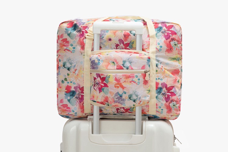 พร้อมส่ง Floral Folding TravelBag กระเป๋าสำรองเวลาเดินทาง ลายดอกไม้ และใบไม้ พับได้พกสะดวก