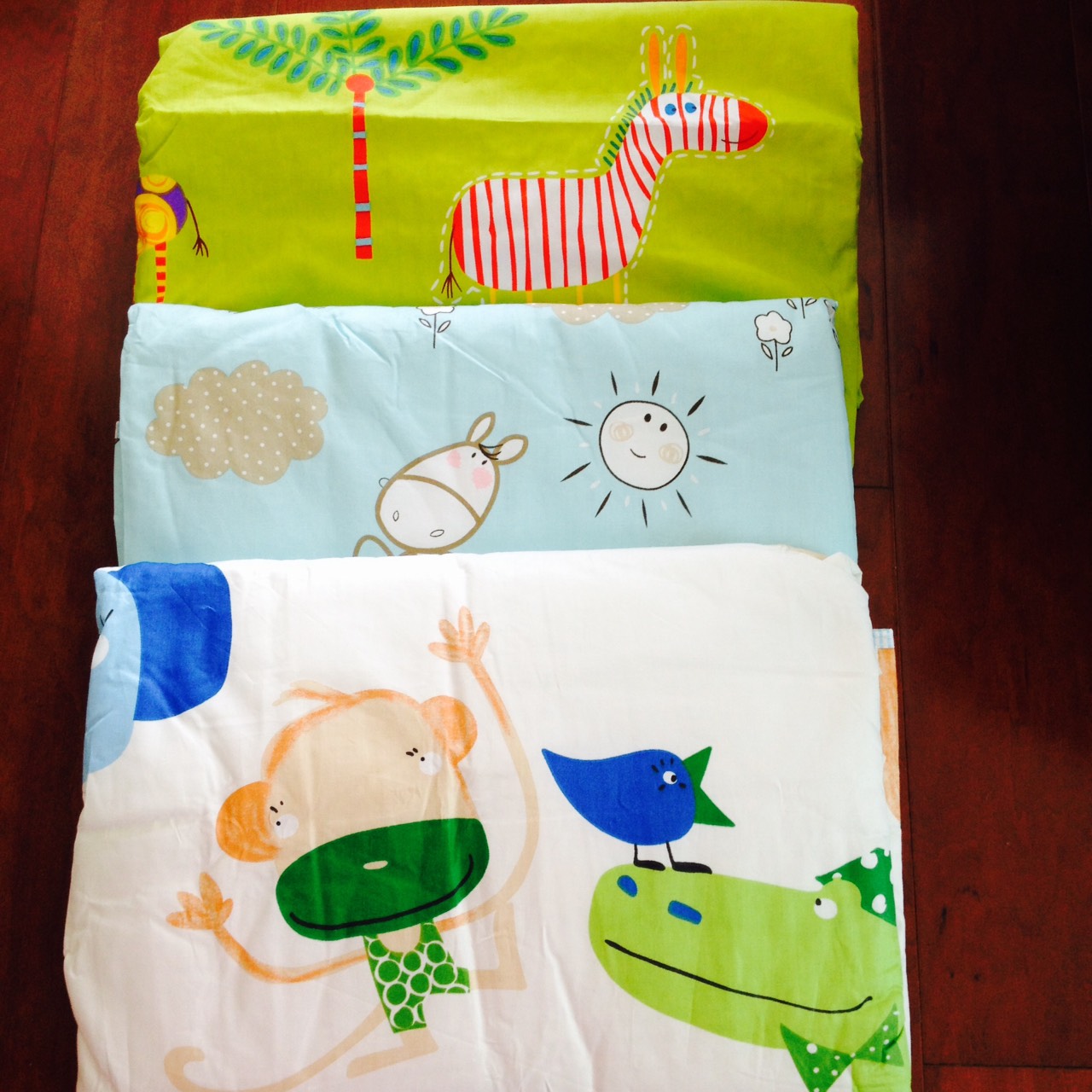 ผ้าปูรองฉี่ ผ้าปูรองคลาน ผ้าปูทำกิจกรรม กันน้ำ 100 %ขนาด 110*158cm