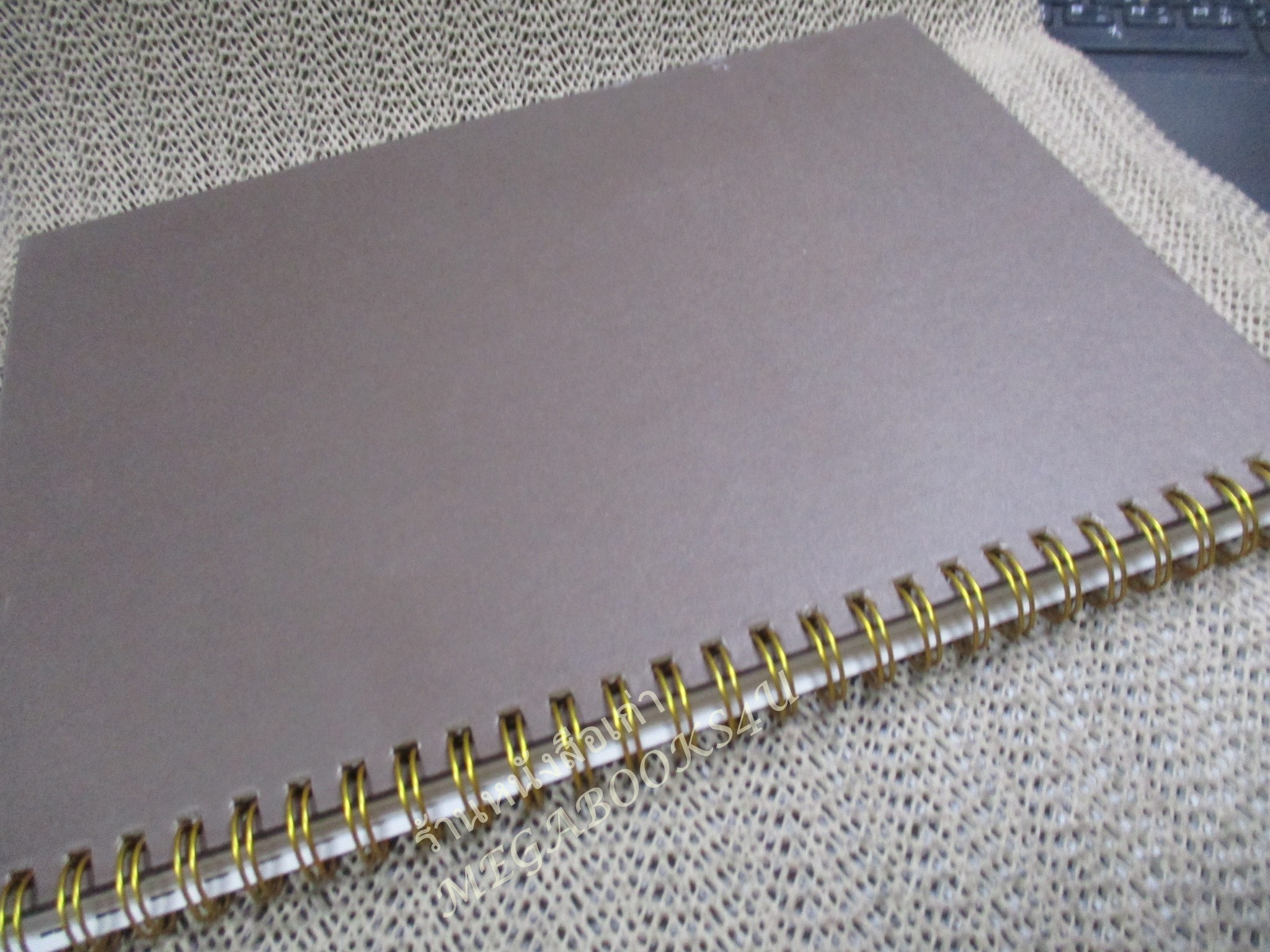 ปฏิทินตั้งโต๊ะ ชุด พระเครื่องยอดนิยม / ปี2555/2012 / บริษัท KING POWER / ไม่มีรอยขีดเขียน