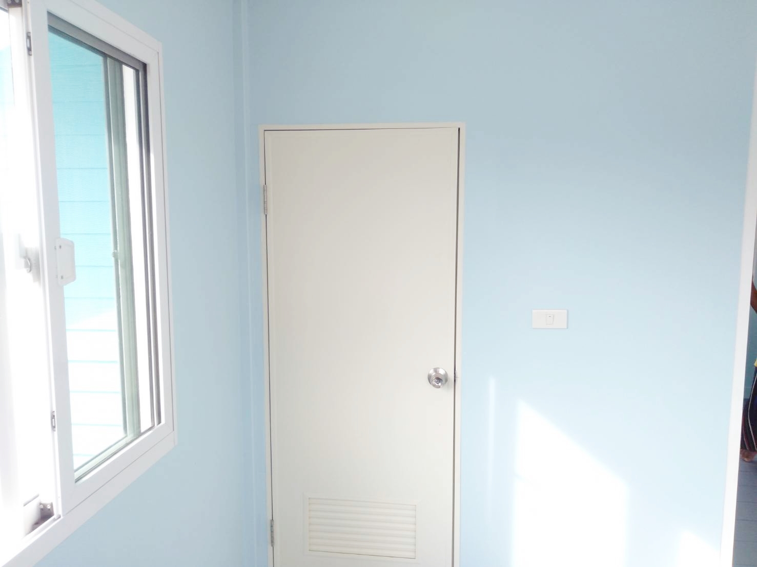 บ้านน็อกดาวน์โครงสร้างเหล็ก ขนาด 4*6 เมตร พร้อมระเบียง ขนาด 2*3 เมตร