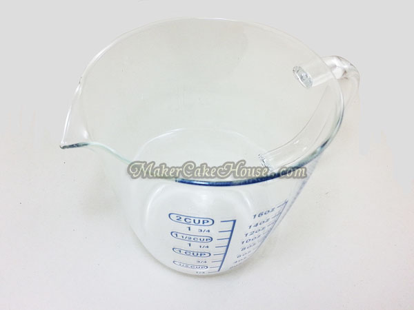 ถ้วยตวงแก้วบอโรซิลิเกตหลายสเกล