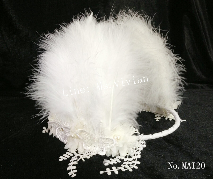 MAI20 มงกุฎขนฟู ห้อยระย้าข้าง(งาน handmade)**สินค้ามีจำกัด**