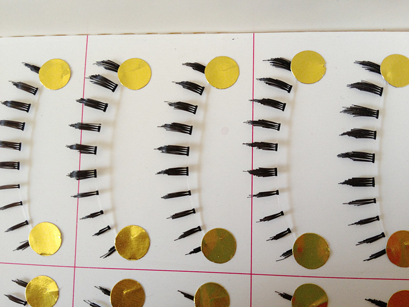 V-010 ขนตาล่าง เอ็นใส (ขายปลีก) เเพ็คละ 10 คู่