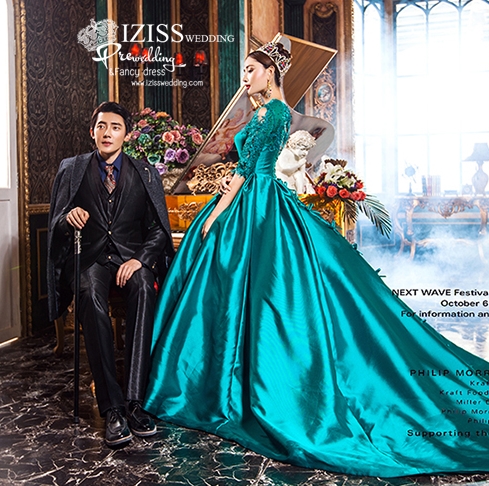 PW335- **พร้อมส่ง 12 พ.ย.ค่ะ** ชุดคู่ถ่ายพรีเวดดิ้ง (prewedding dress) & ชุดแต่งงานแฟนซี (Fancy wedding dress)ชายหญิง "ธีมสีเขียวเข้ม"