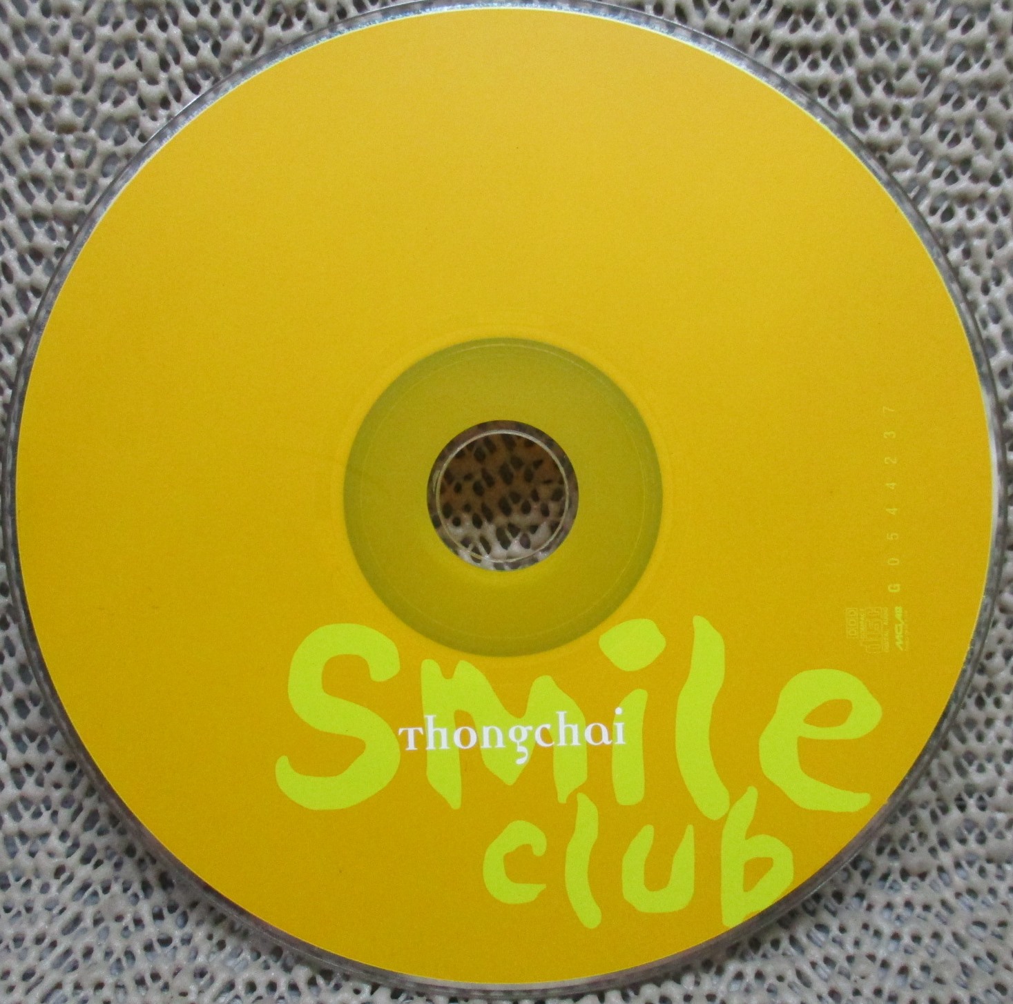 ซีดีเพลงไทยสากล เบิร์ด ธงไชย แมคอินไตย์ อัลบั้ม SMILE CLUB // ปกสวย แผ่นสวย มีรอยนิดเดียว