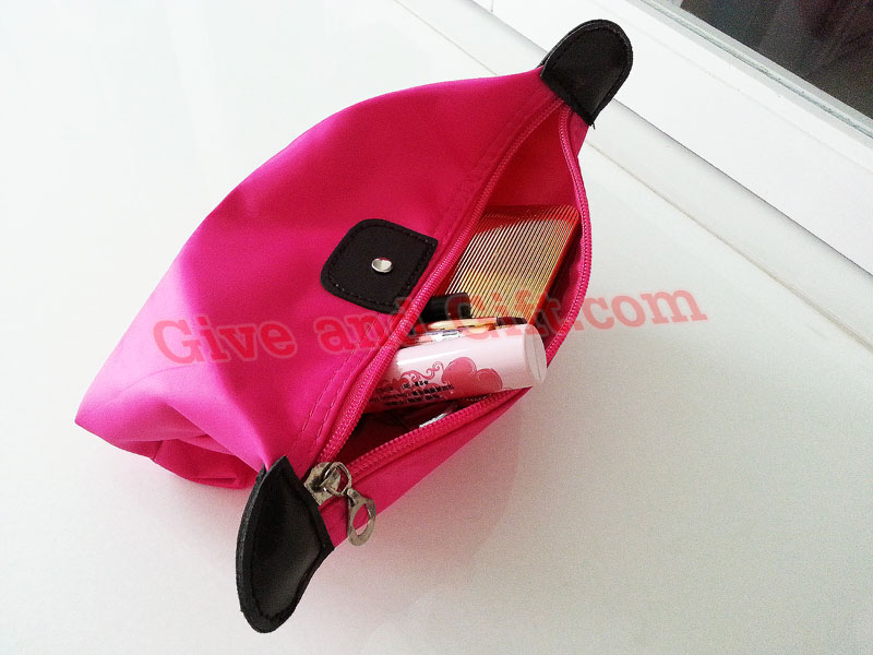 กระเป๋าใส่เครื่องสำอางค์สีสันสดใส