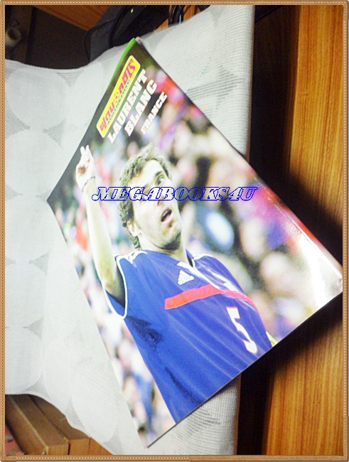 OC2402;นิตยสารฟุตบอลฮีโร่ ปี2543 ฉบับที่09มีโปสเตอร์หน้ากลาง