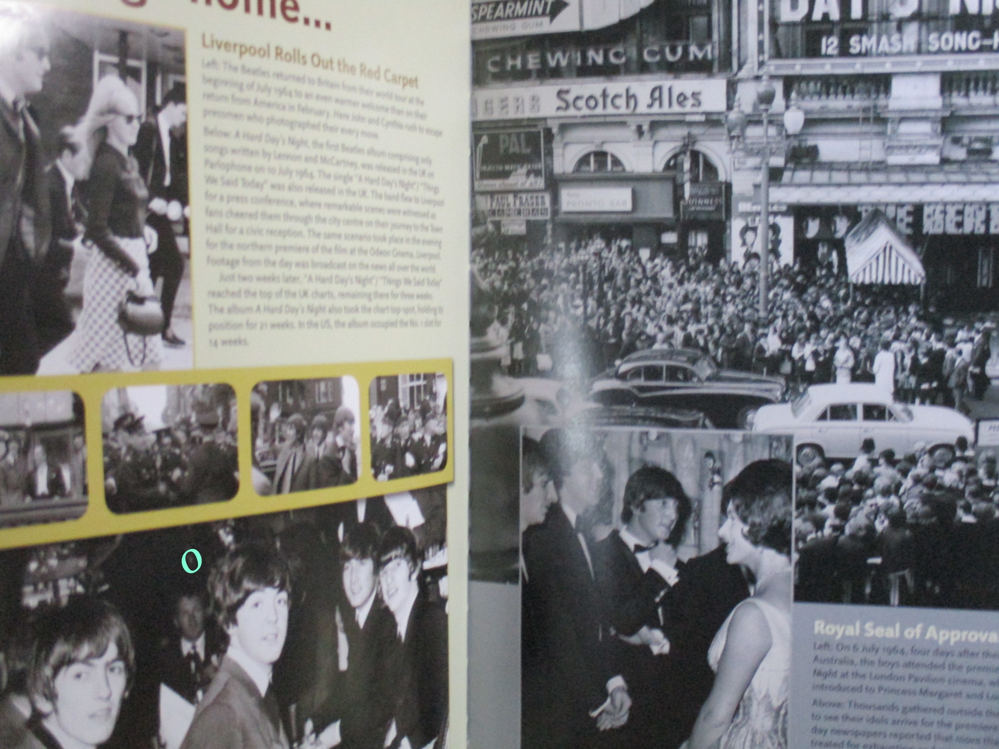 หนังสือประวัติ วงเดอะบีเทิลส์ THE BEATLES ARE COMING + CD