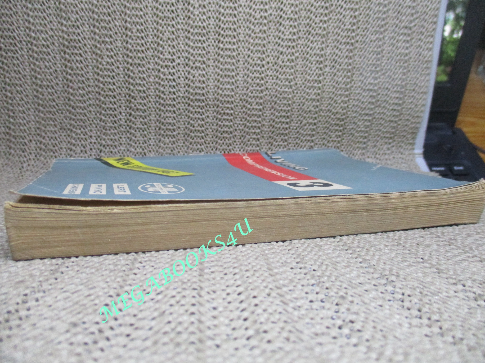 แบบเรียนภาษาอังกฤษ LIVING COMPREHENSION 3 / ปี 2510 - 1967