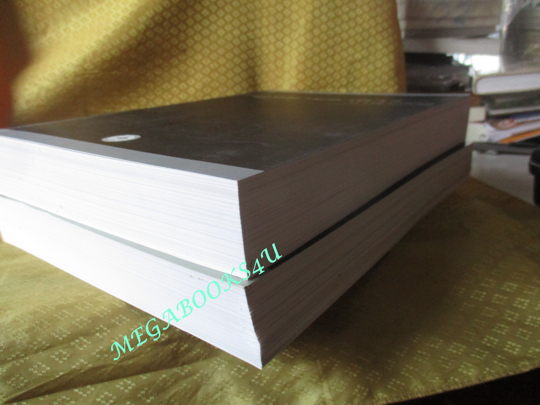 หนังสือ กฎหมายอาคาร เล่ม 1-2 พร้อมกล่อง / สมาคมสถาปนิกสยาม ในพระบรมราชูปถัมป์